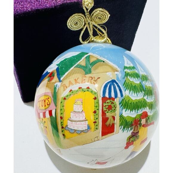 Li Bien Reverse Hand Painted Family Shopping 2005 Large Glass Christmas Ornament - Picture 3 of 8
